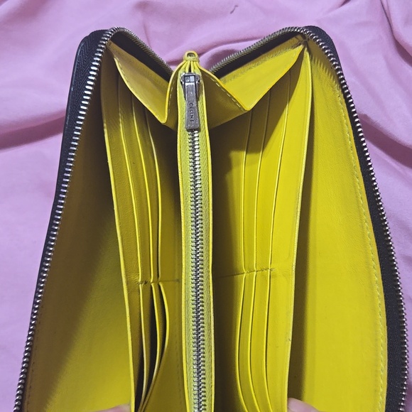 Celine long zipper wallet with Yellow interior in leather (Authentic) - Picture 4 of 13
